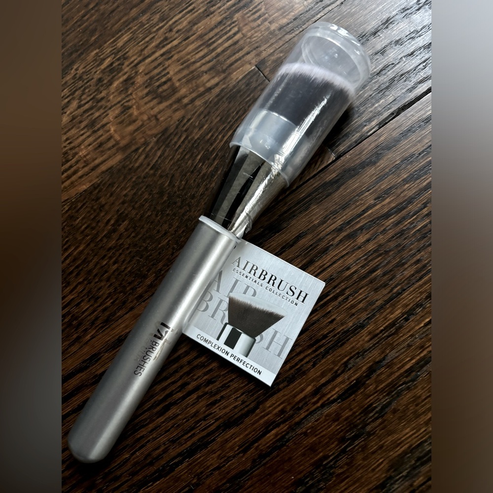 IT cosmetics AirBrush essentials collection